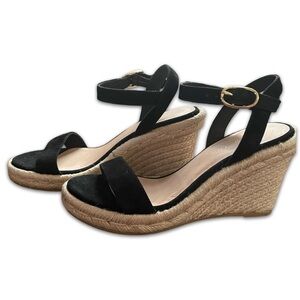 Gorgeous Stuart Weitzman Black Suede Wedge Sandals